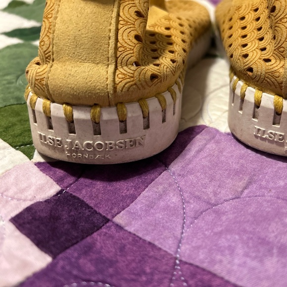 Super cute and comfy slip ones, Size 41 (10) - Picture 4 of 4